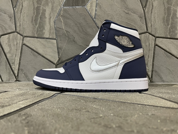 ナイキ靴正面デザイン